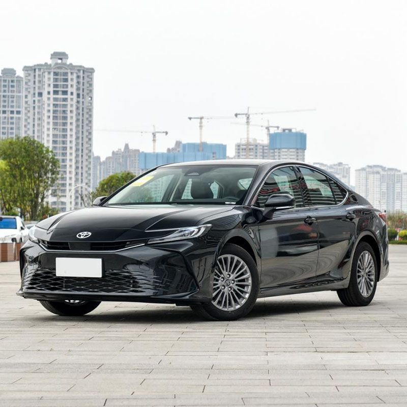 Toyota Camry Бензінавы седан